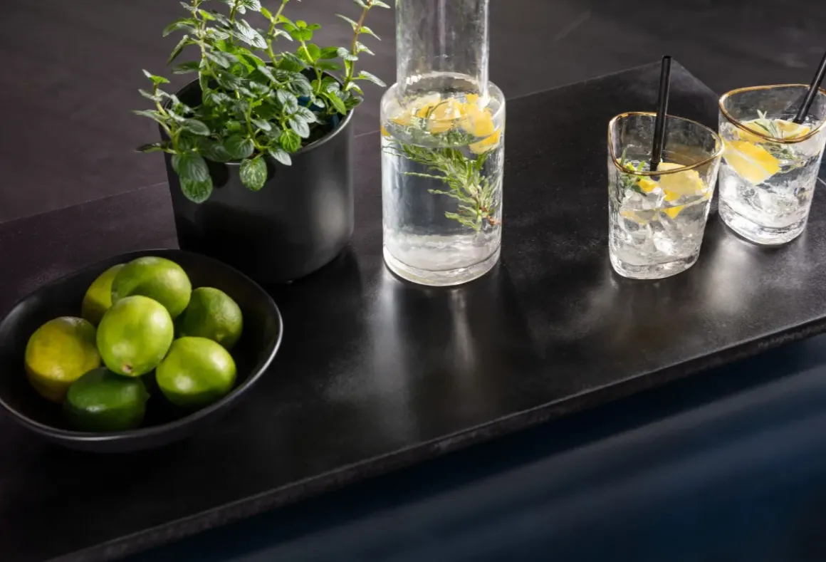 Bar Racing - Racebil, 238x98cm - KARE Design