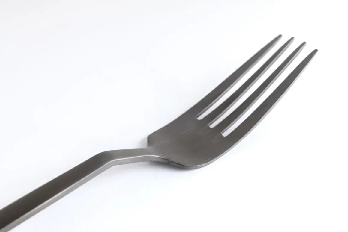 Bestick Gloria Matt Svart (16-part) - KARE Design