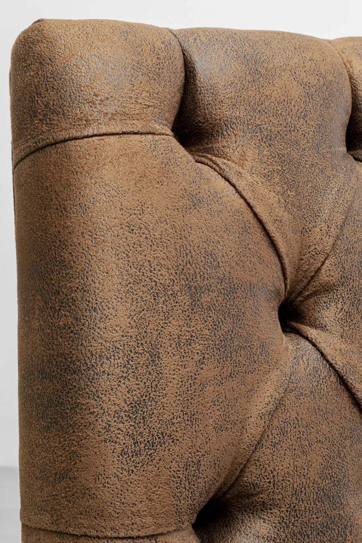Bänk Buttons Vintage - Brun Konstläder, 162cm - KARE Design