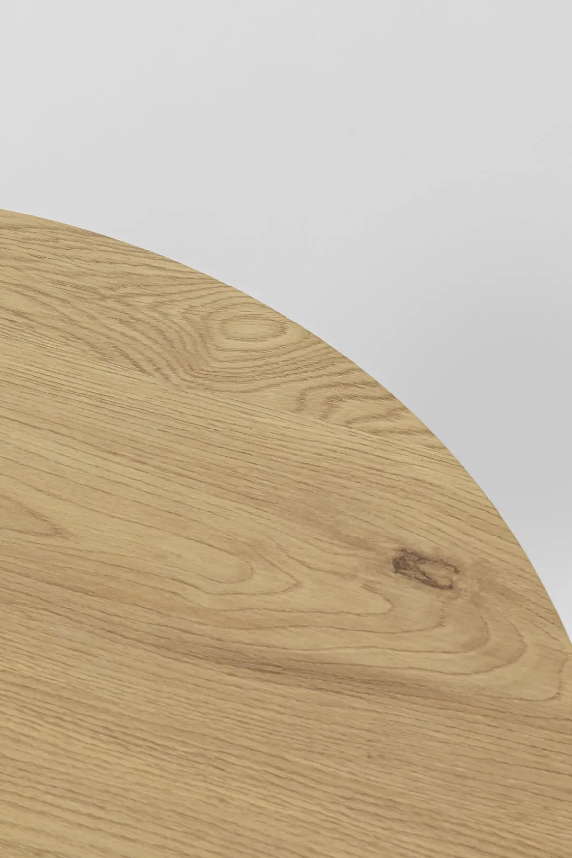 Bord Schickeria Ø80cm - Ek Faner/Vit Trumpetfot - KARE Design
