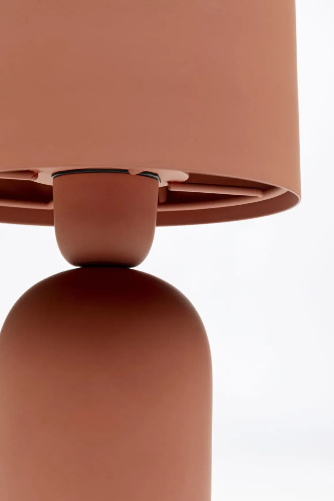 Bordslampa Maya- Röd, 39cm - KARE Design