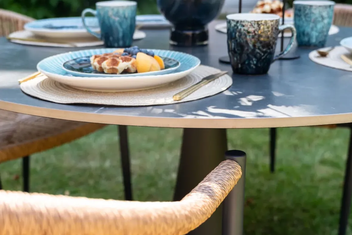 Bord Trädgård Grande Possibilita - Svart, Ø110cm - KARE Design