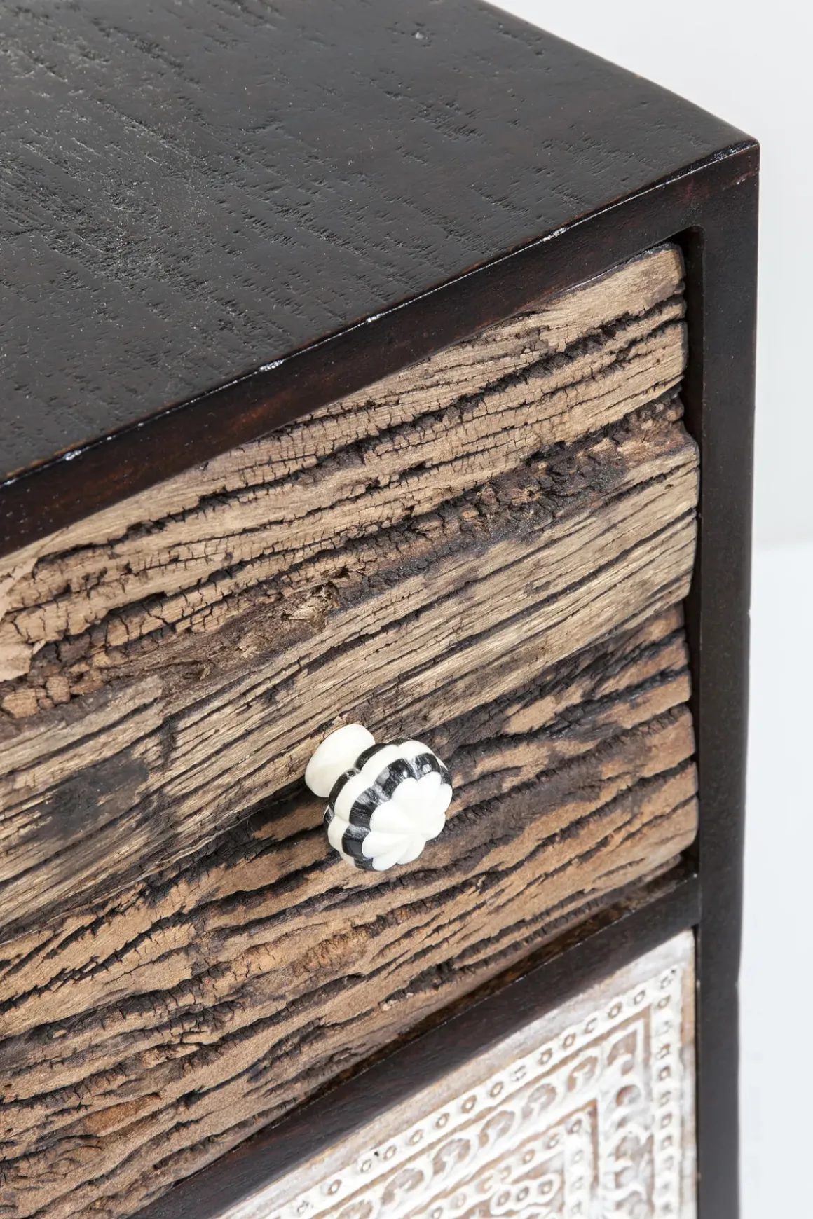 Byrå Finca - Rustik Patina i Ljust och Mörkt Trä, 14 lådor - KARE Design