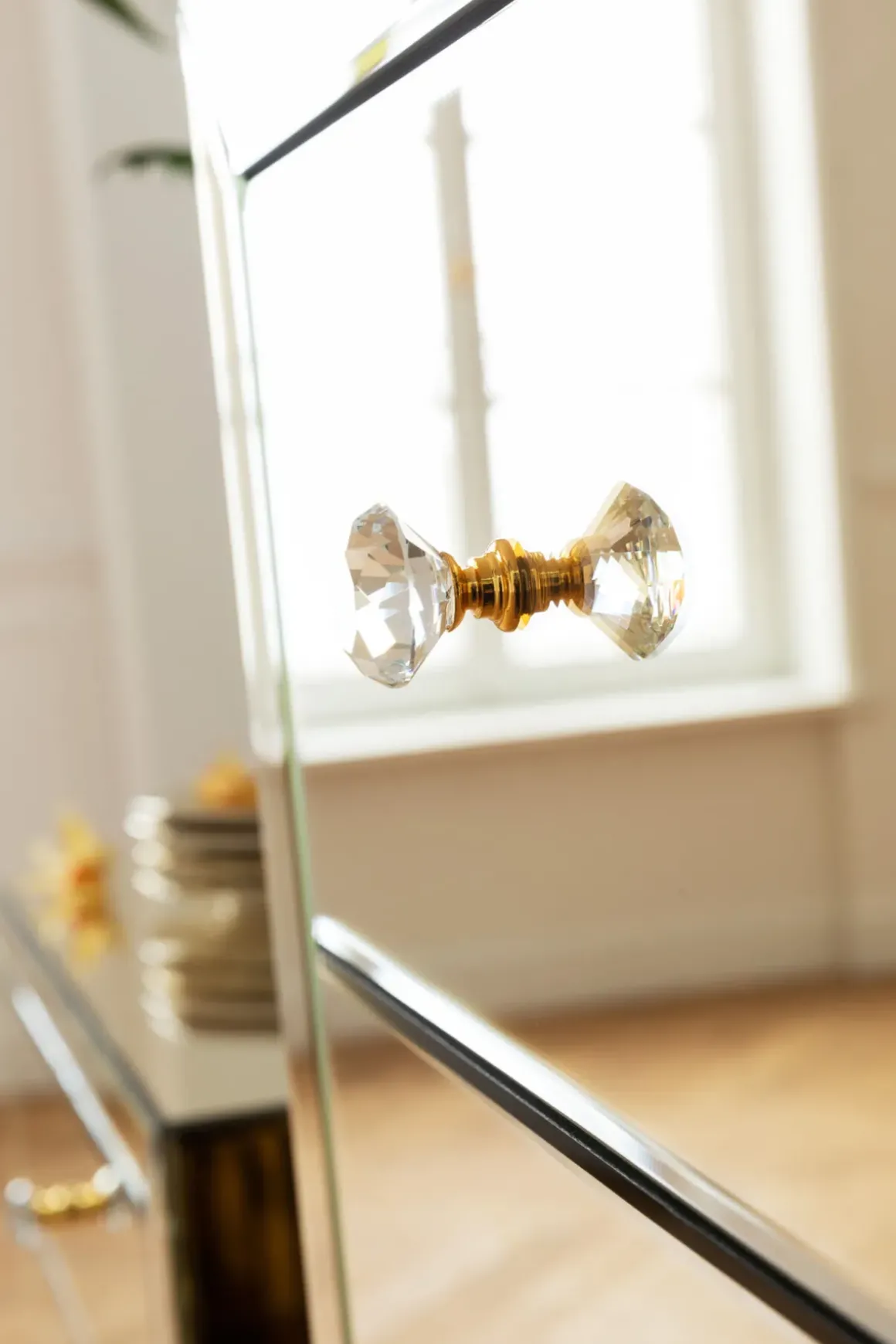 Byrå Luxury - Champangefärgat Spegelglas, 5 Lådor - KARE Design