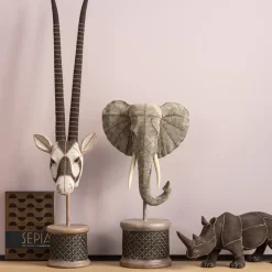 Dekor Antelope Head - Skulptur på Fot, 79 cm - KARE Design