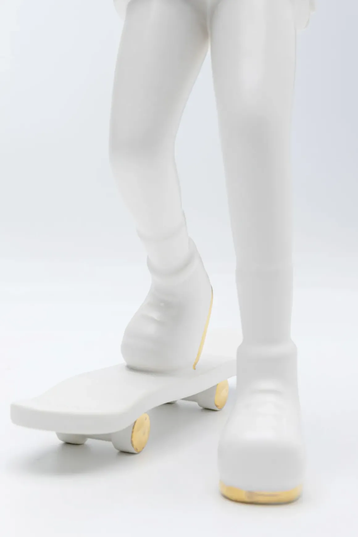 Dekorfigur Skating Astronaut - Vit, 33cm - KARE Design