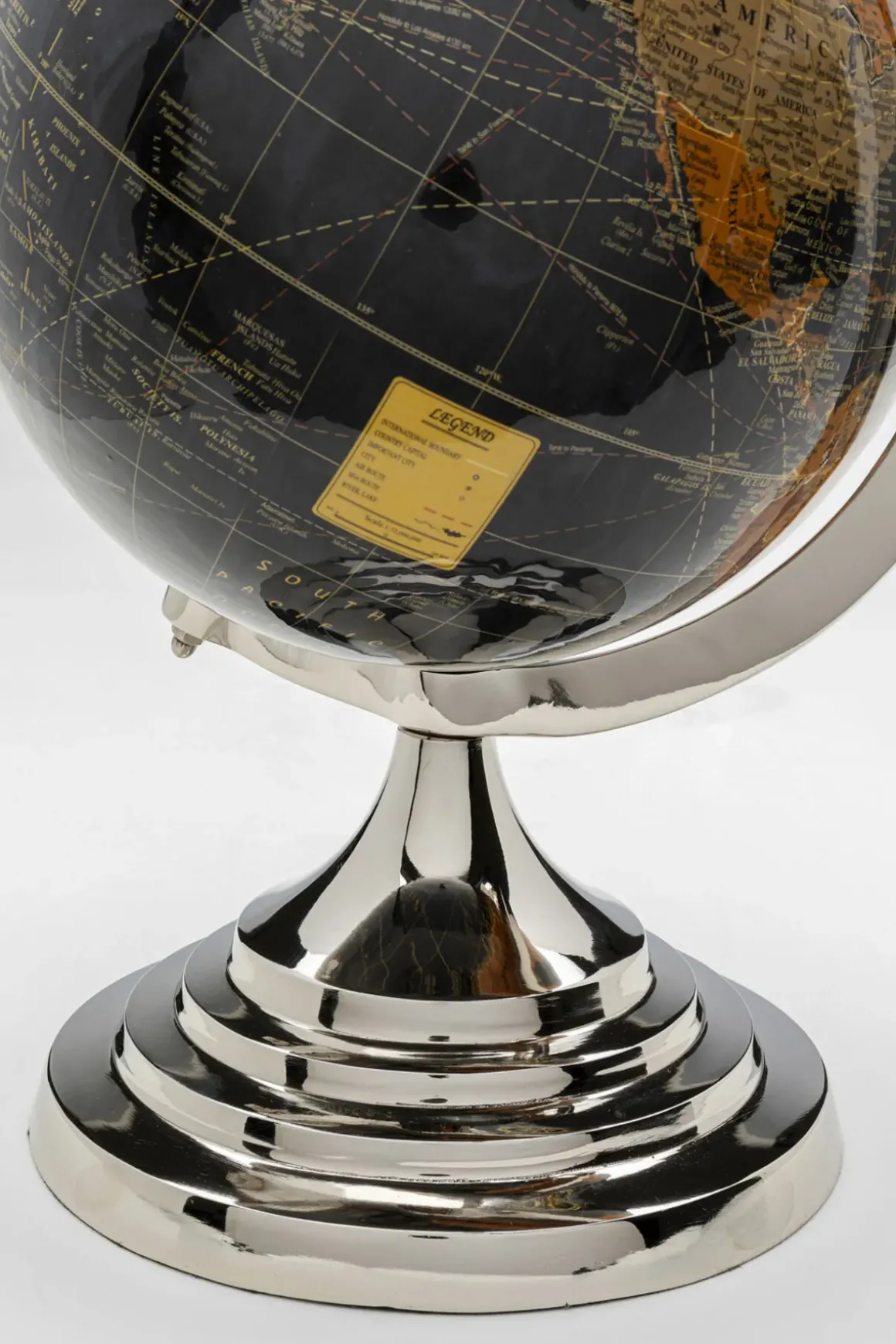 Dekor Globe Top Plane - Jordglob Med Plan, 39cm - KARE Design