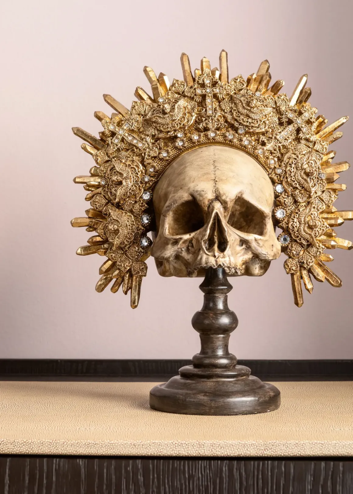 Dekor King Skull - Skulptur på Fot - KARE Design