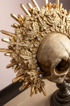 Dekor King Skull - Skulptur på Fot - KARE Design