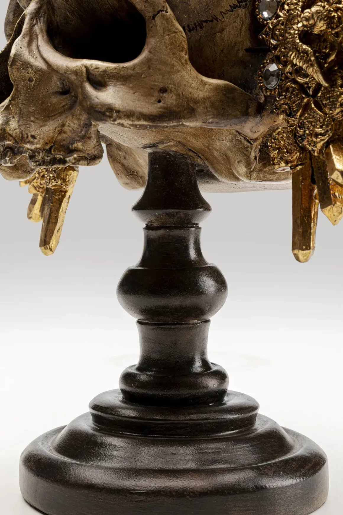 Dekor King Skull - Skulptur på Fot - KARE Design