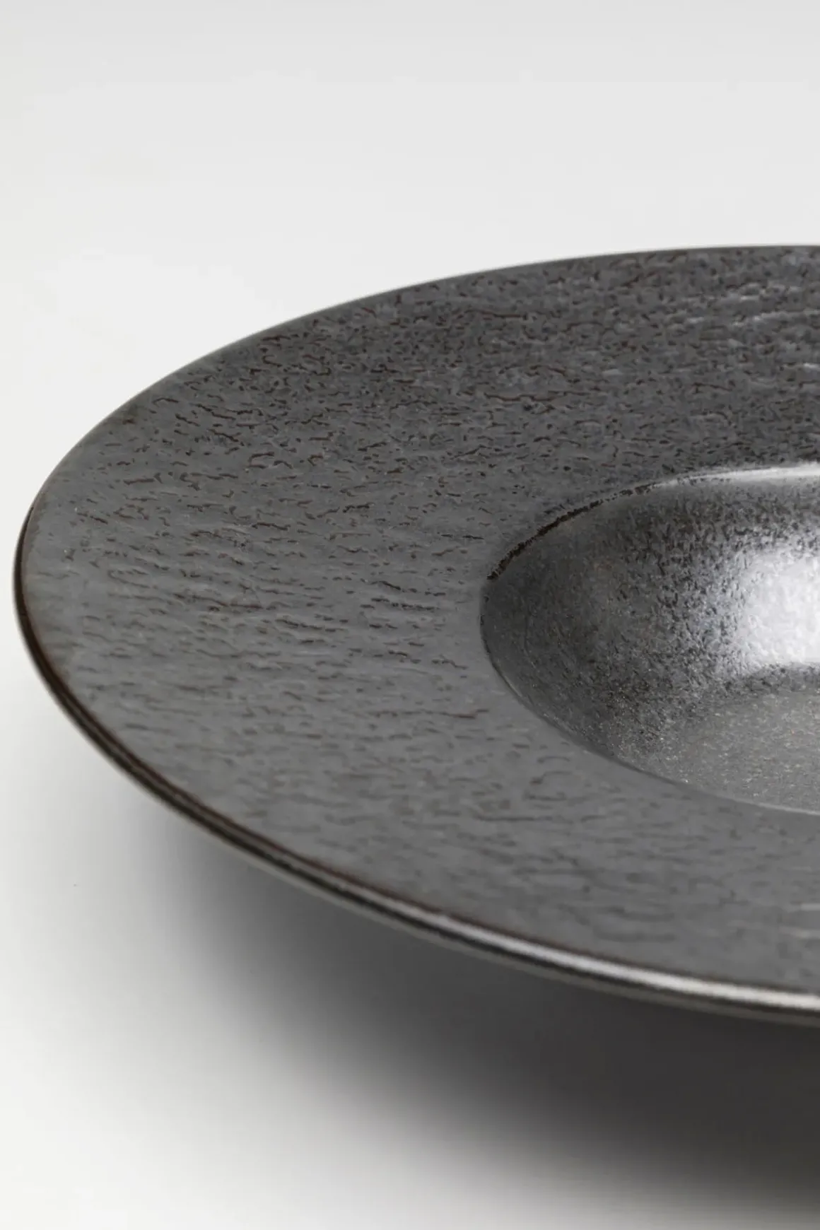 Djup Tallrik Cosmos - Svart Ø27cm - KARE Design