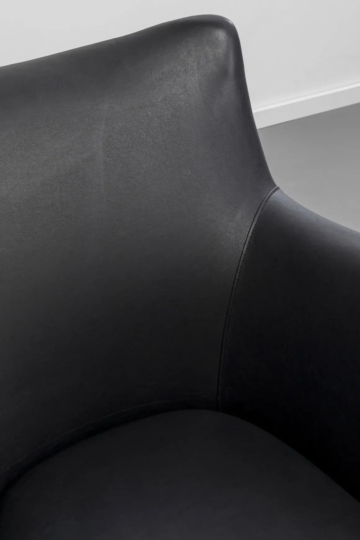 Fåtölj Goldfinger Smart - Svart Läder - KARE Design