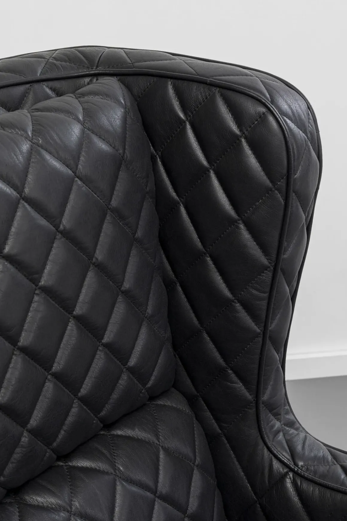 Fåtölj Nonna Smart - Svart Läder - KARE Design