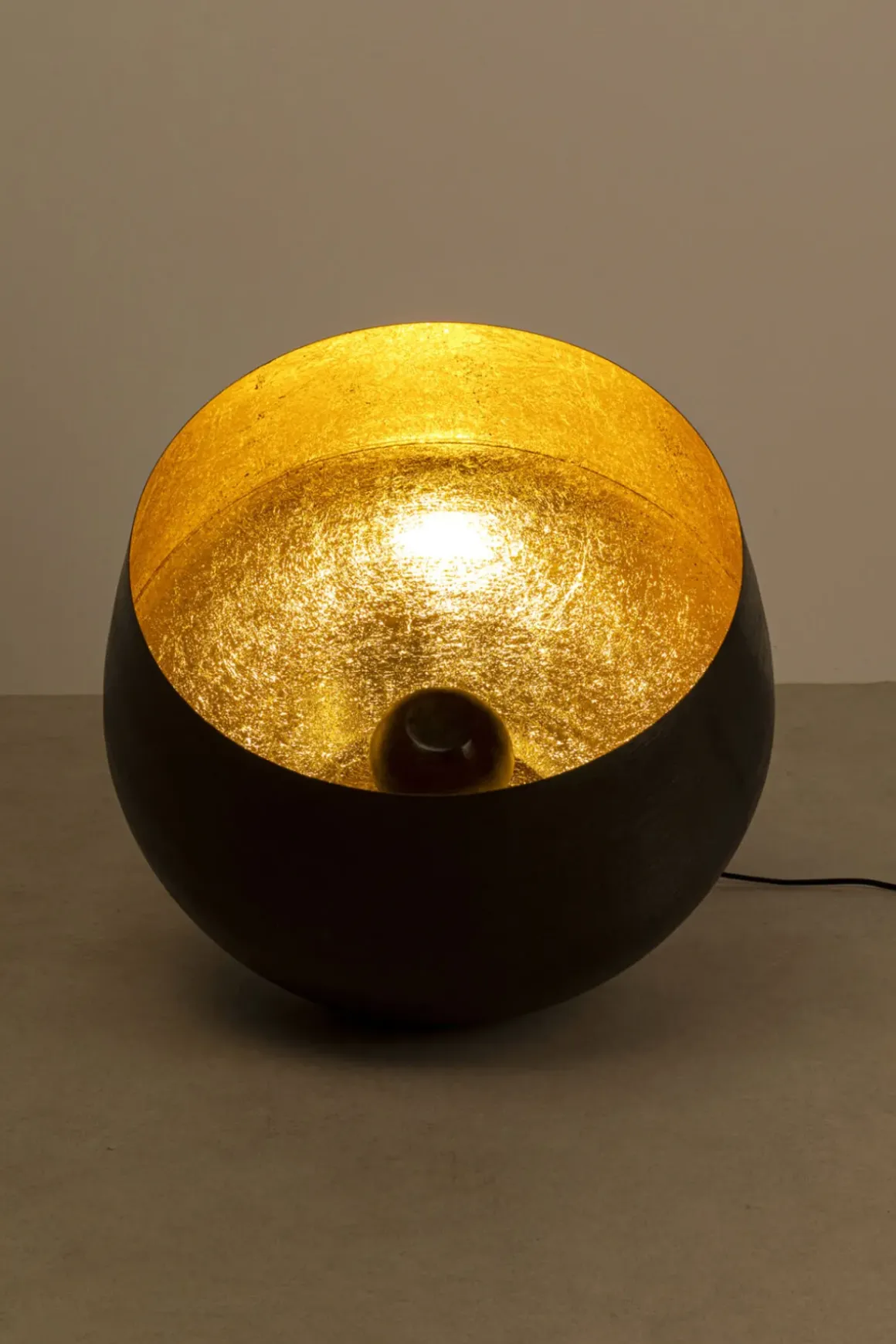 Golvlampa Apollon - Antracitgrå/Guld Ø50cm - KARE Design