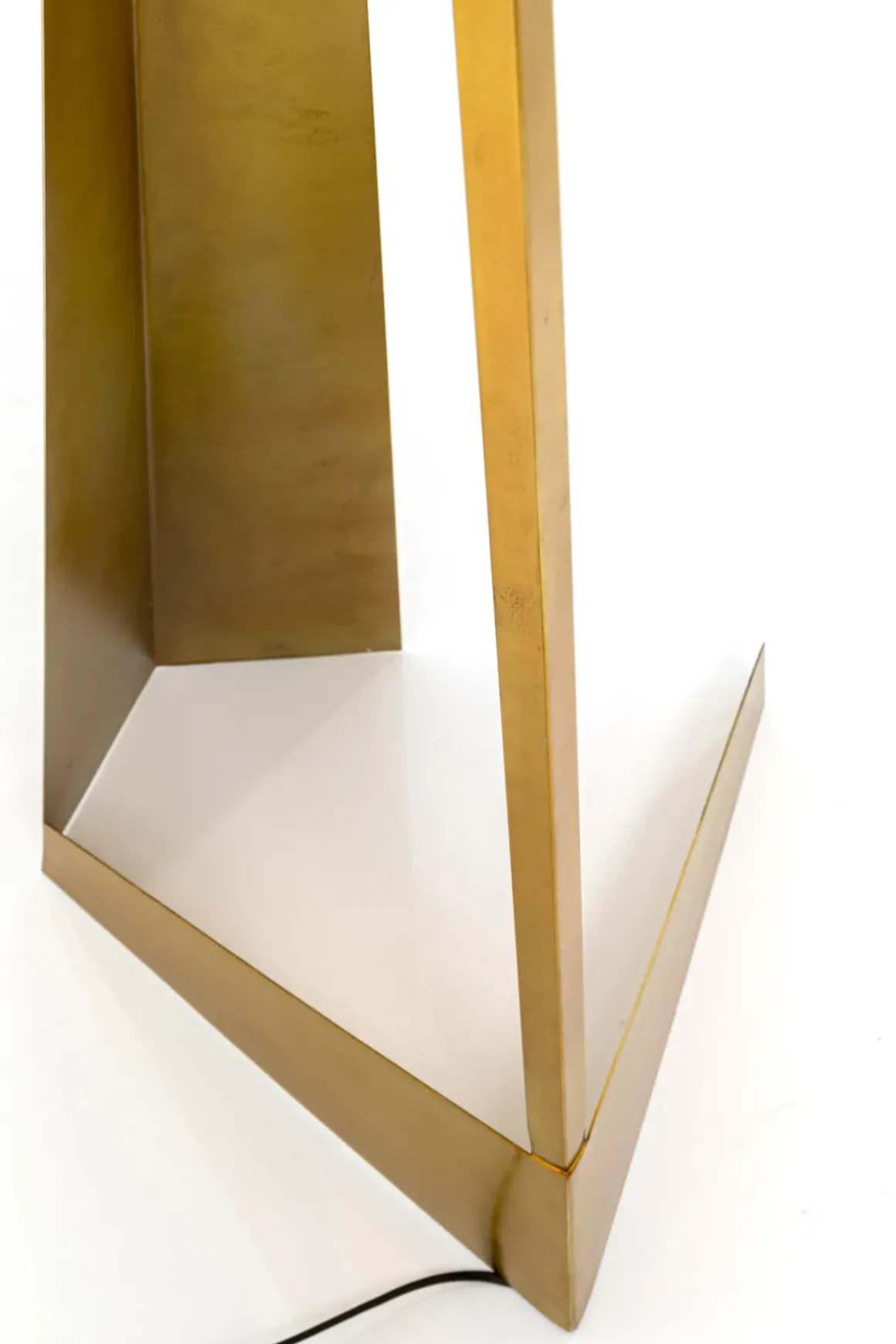 Golvlampa Art Swing - Fot på Mässing, vit skärm, 150cm - KARE Design