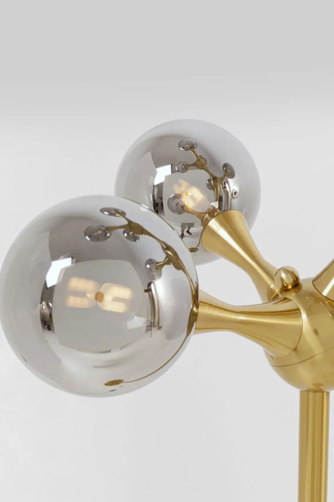 Golvlampa Atomic Balls - Mässing, 174cm - KARE Design
