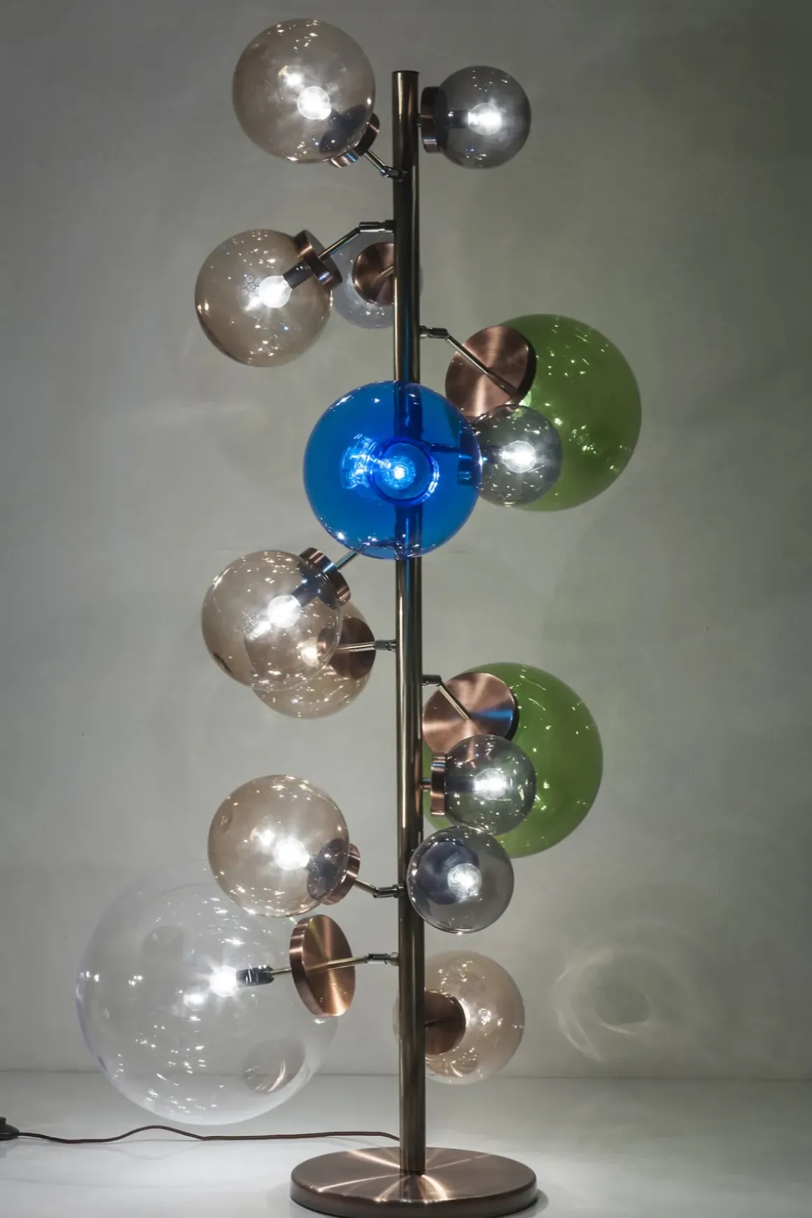 Golvlampa Balloon Colore - Färgade kupor i Glas 15 st, 160cm - KARE Design