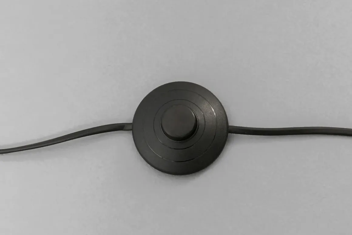 Golvlampa Doro - Svart, 130cm - KARE Design