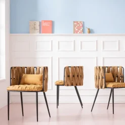 Karmstol Cheerio - Stol i Ljus Brun/Havregul med Armstöd - KARE Design
