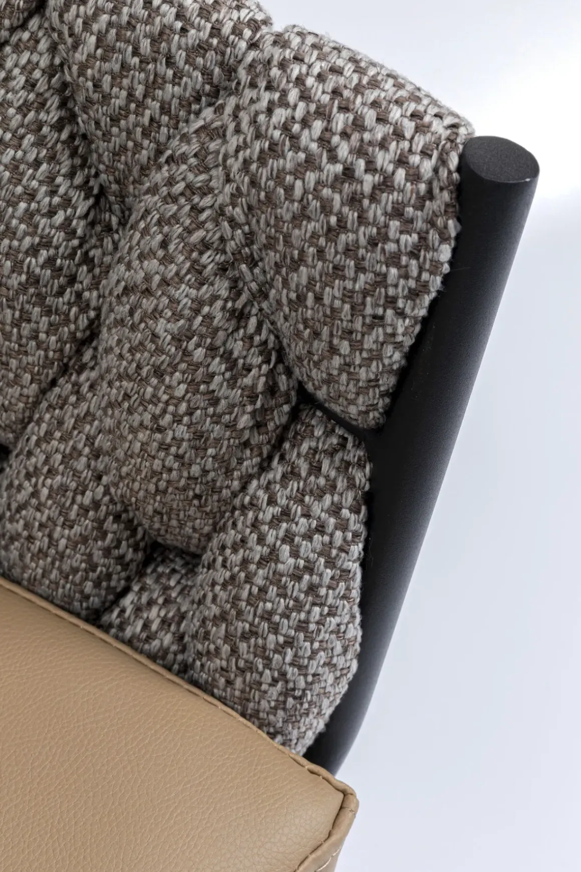 Karmstol Knot Tweed - Stol med Armstöd Greige - KARE Design