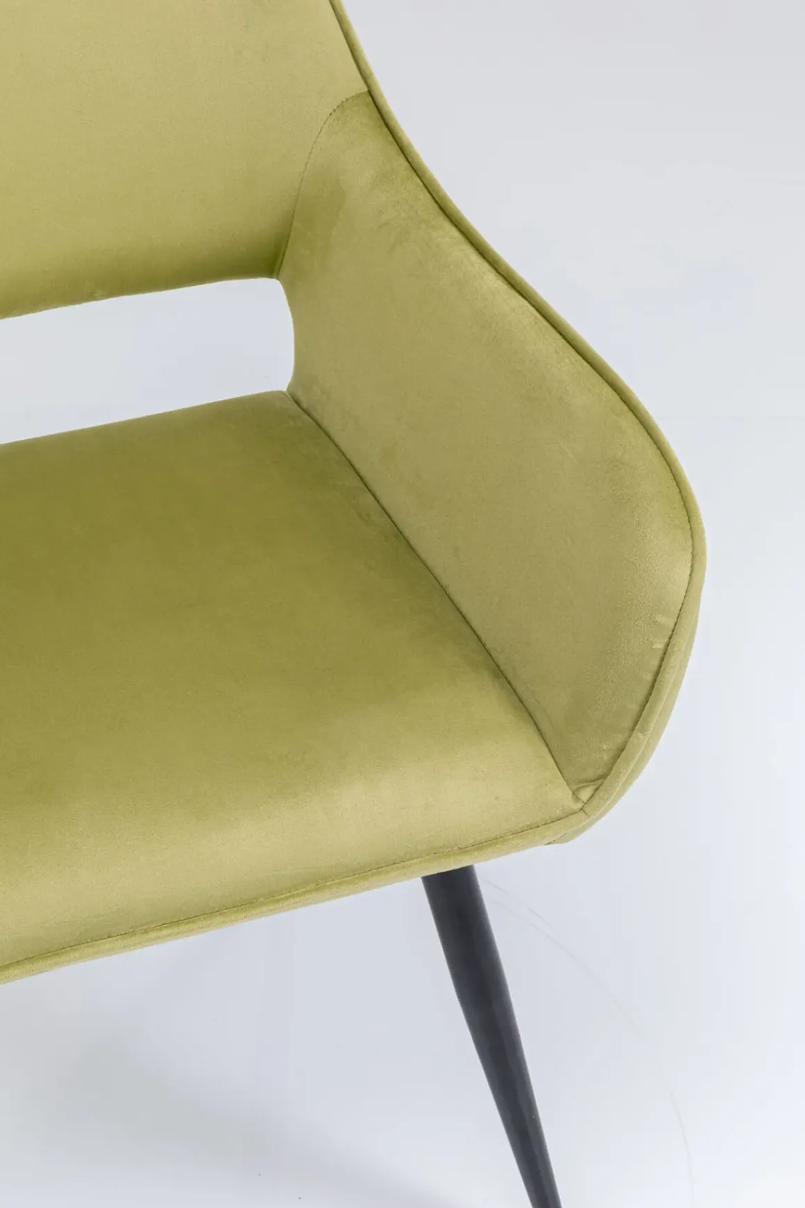 Karmstol San Fransisco - Stol med Armstöd - Ljusgrön Sammet/Svart - KARE Design