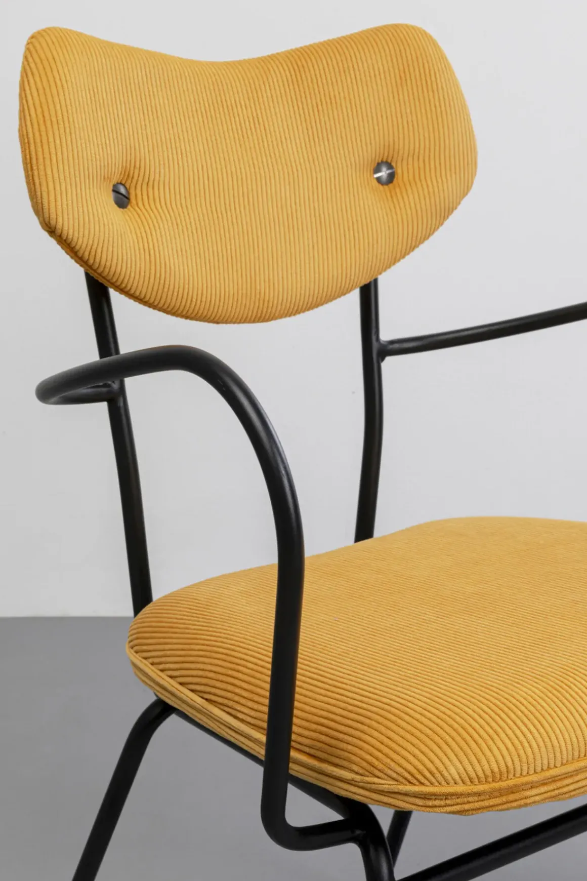 Karmstol Viola - Gul Stol med Armstöd - KARE Design