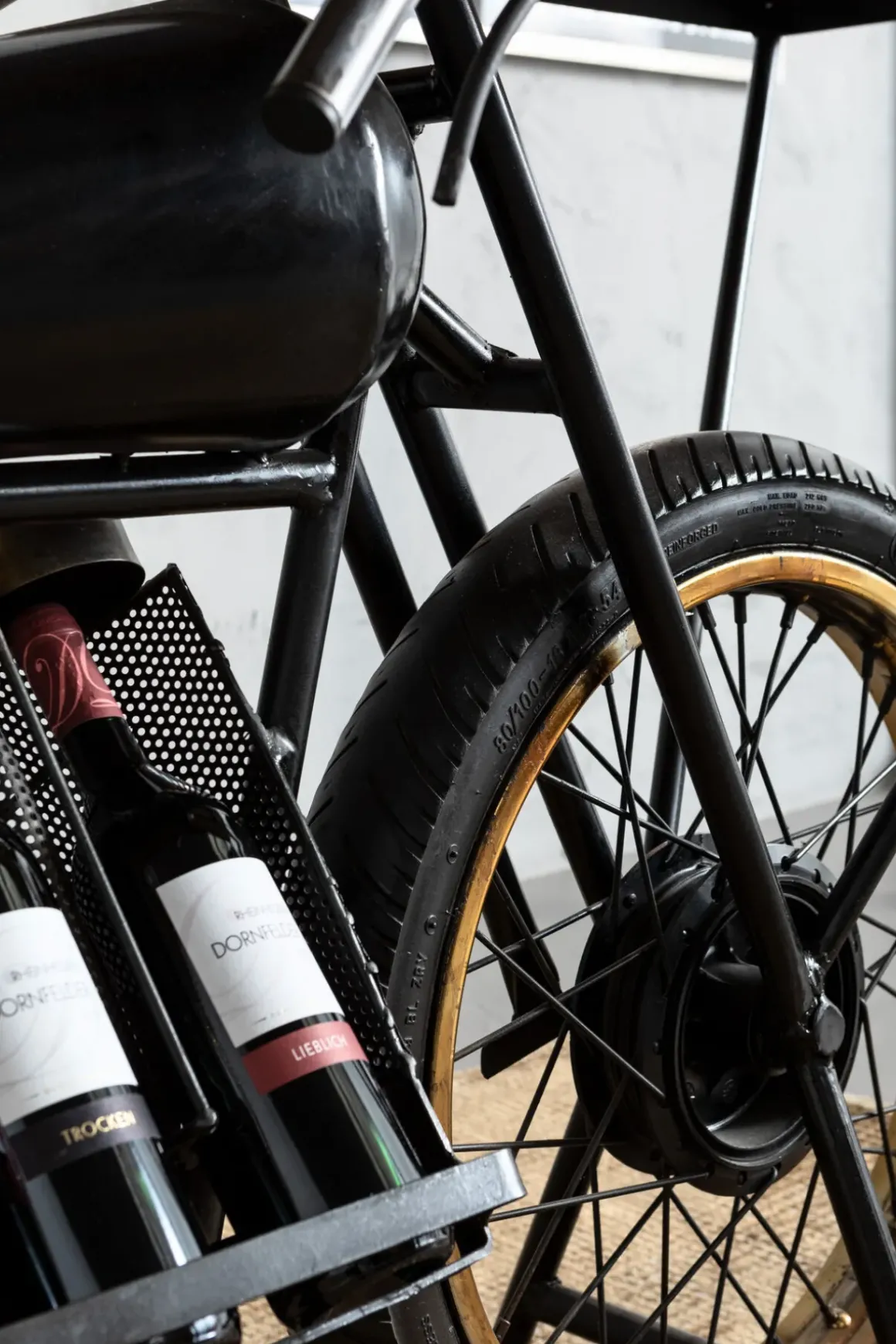Konsolbord Motorbike - Barbord/Serveringssbord i Industristil,180 - KARE Design