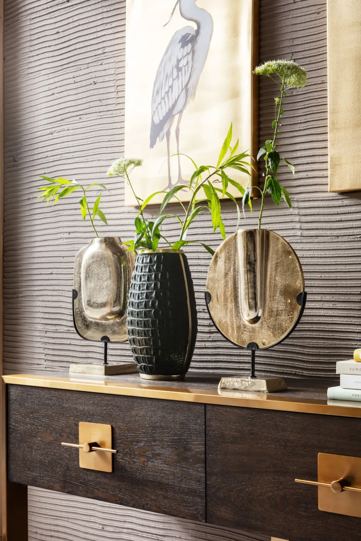 Konsolbord Osaka - Mörkt Trä/Borstad Mässing - KARE Design