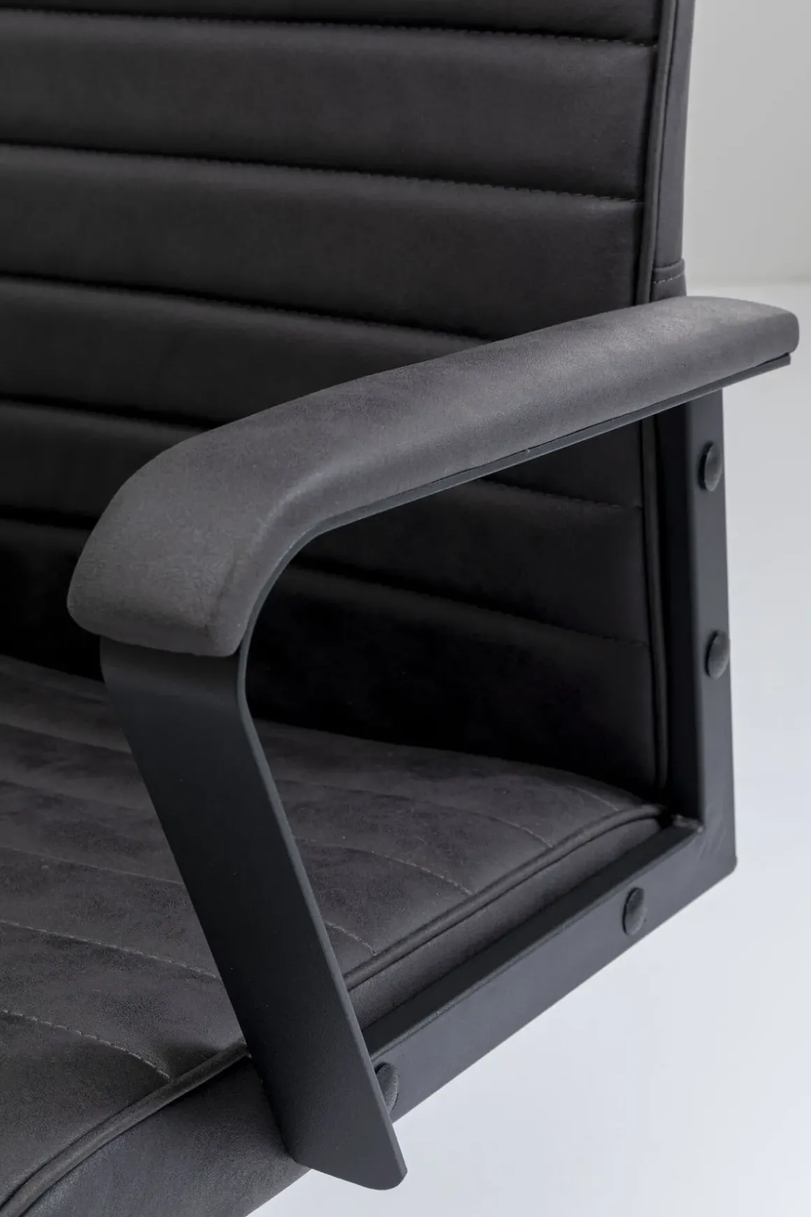 Kontorsstol Labora Hög - Snurrstol på Hjul, Svart Konstläder - KARE Design