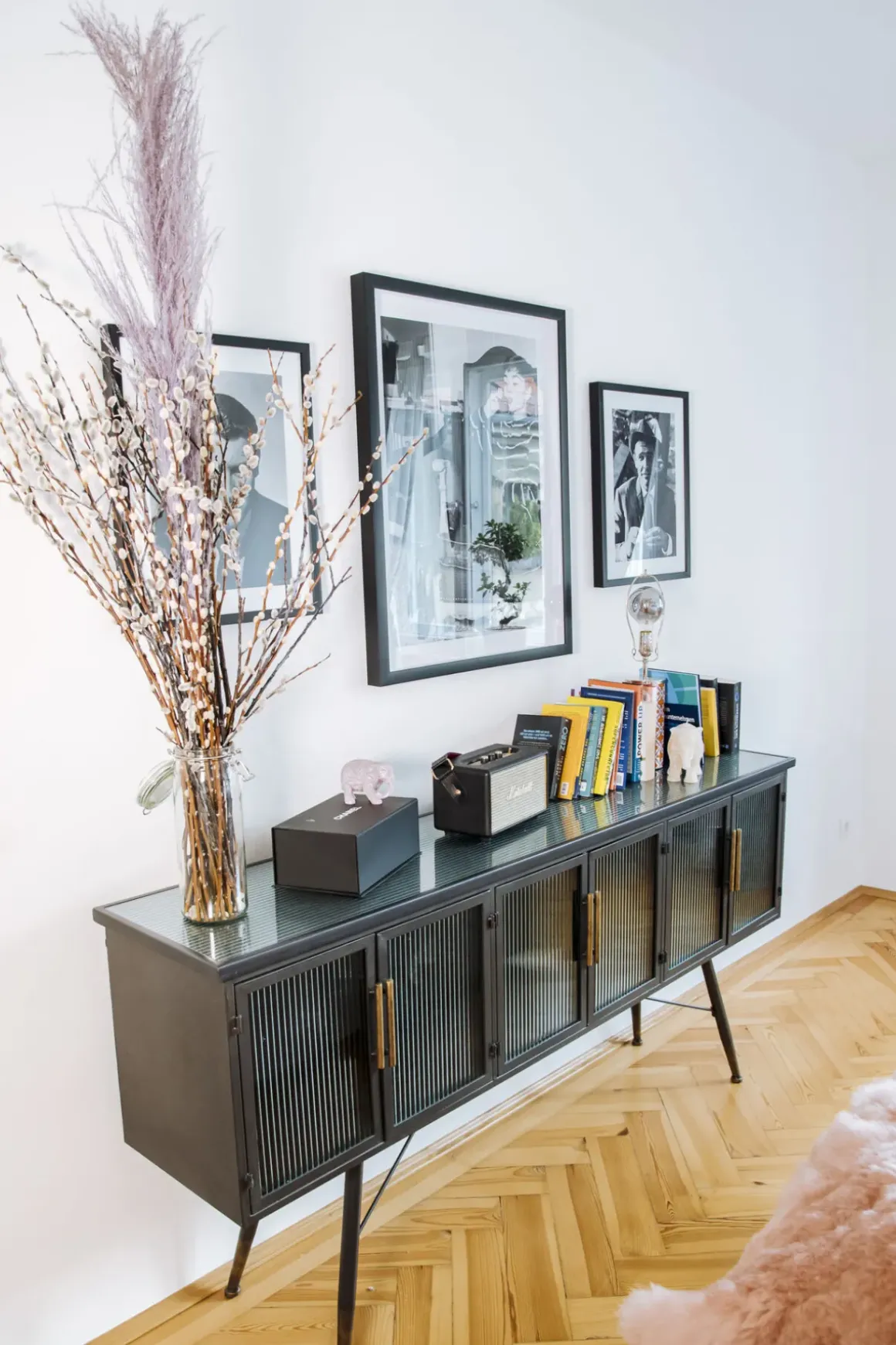 La Gomera - Sideboard med 6 dörrar, 85x180cm - KARE Design
