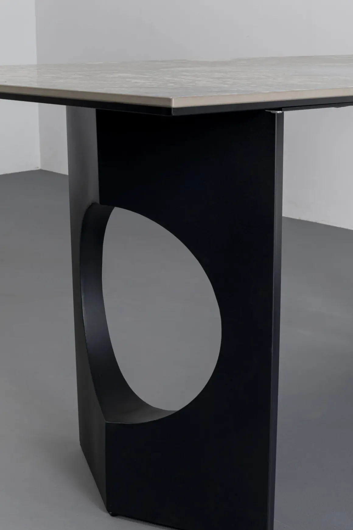 Matbord Bilbao Oho - Grå Keramik/Svart, 180x90cm - KARE Design