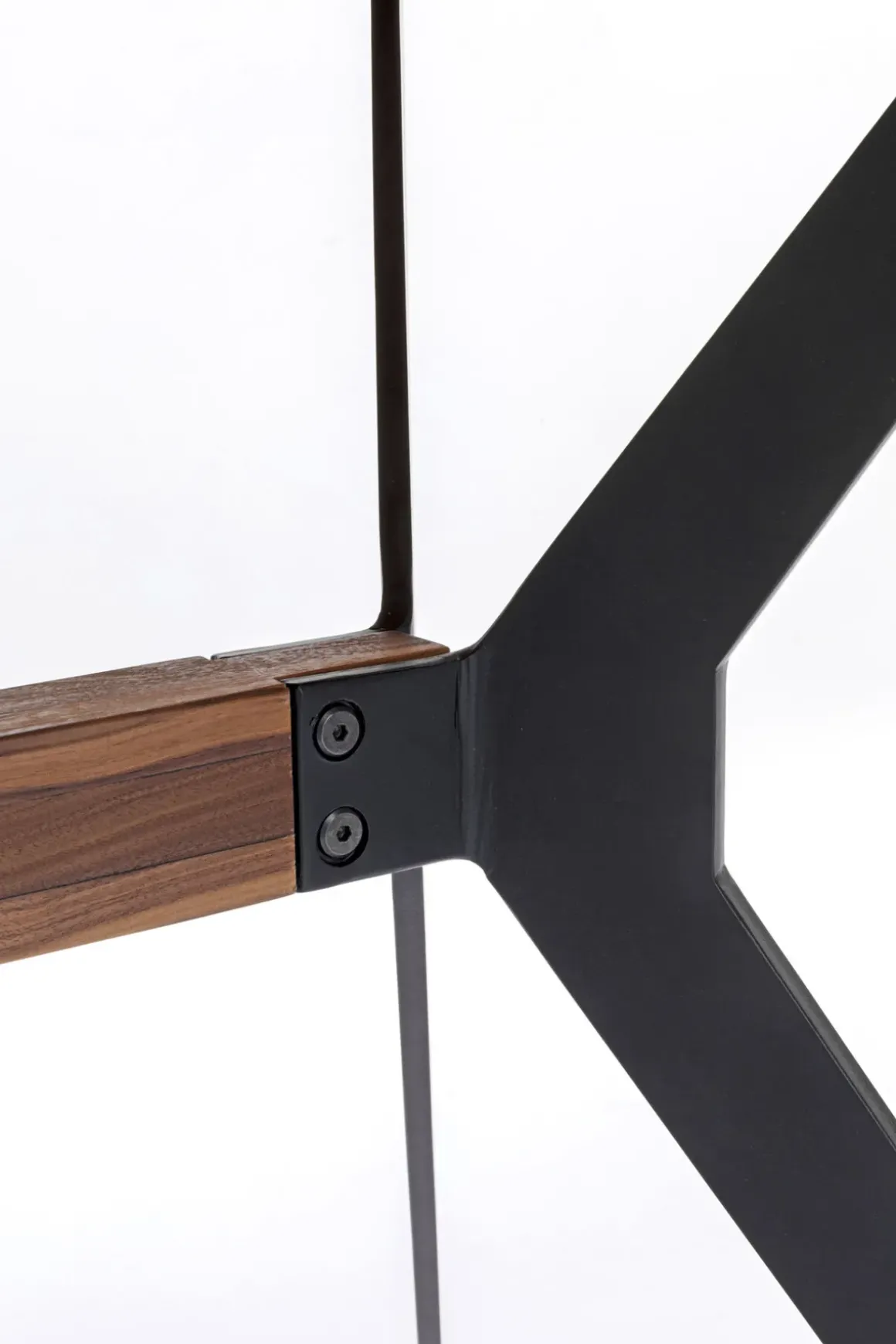 Matbord Downtown - Bord i Massiv Valnöt, 220x100cm - KARE Design