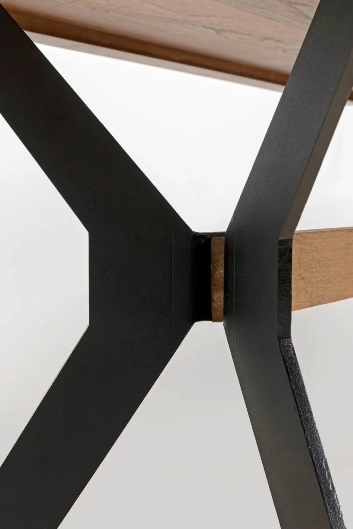 Matbord Georgetown - Valnötsfanér, 200x90cm - KARE Design