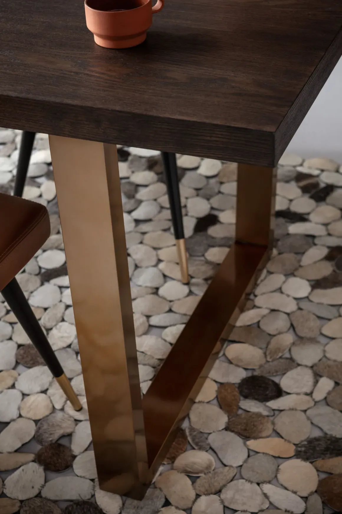 Matbord Osaka - Mörkt Trä/Borstad Mässing, 180x90cm - KARE Design