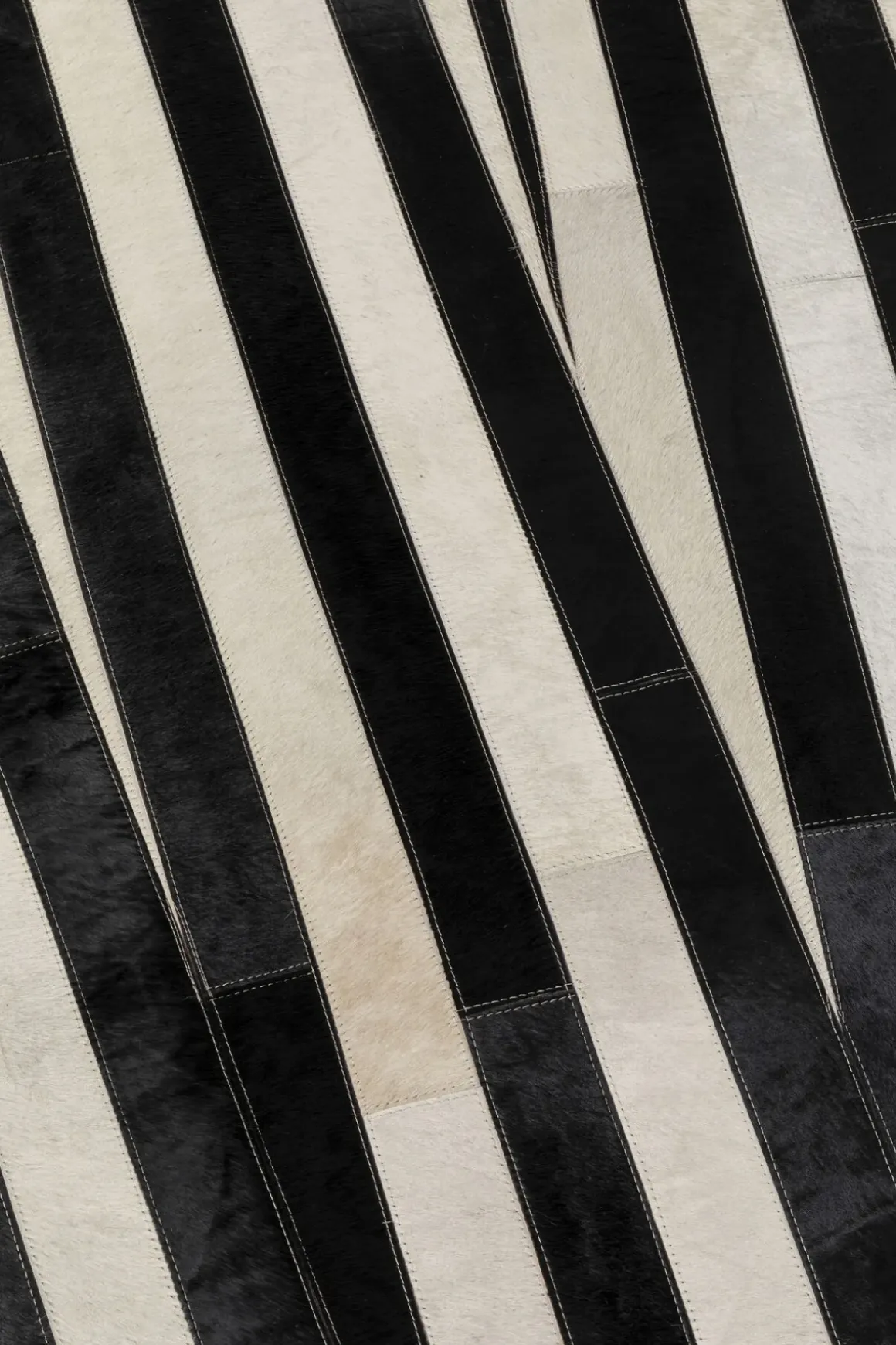 Matta Tapes - Svart/Vit Rand, 170x240cm - KARE Design