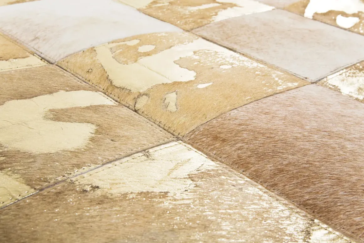 Matta Vegas Läder Guld, 240x170cm - KARE Design