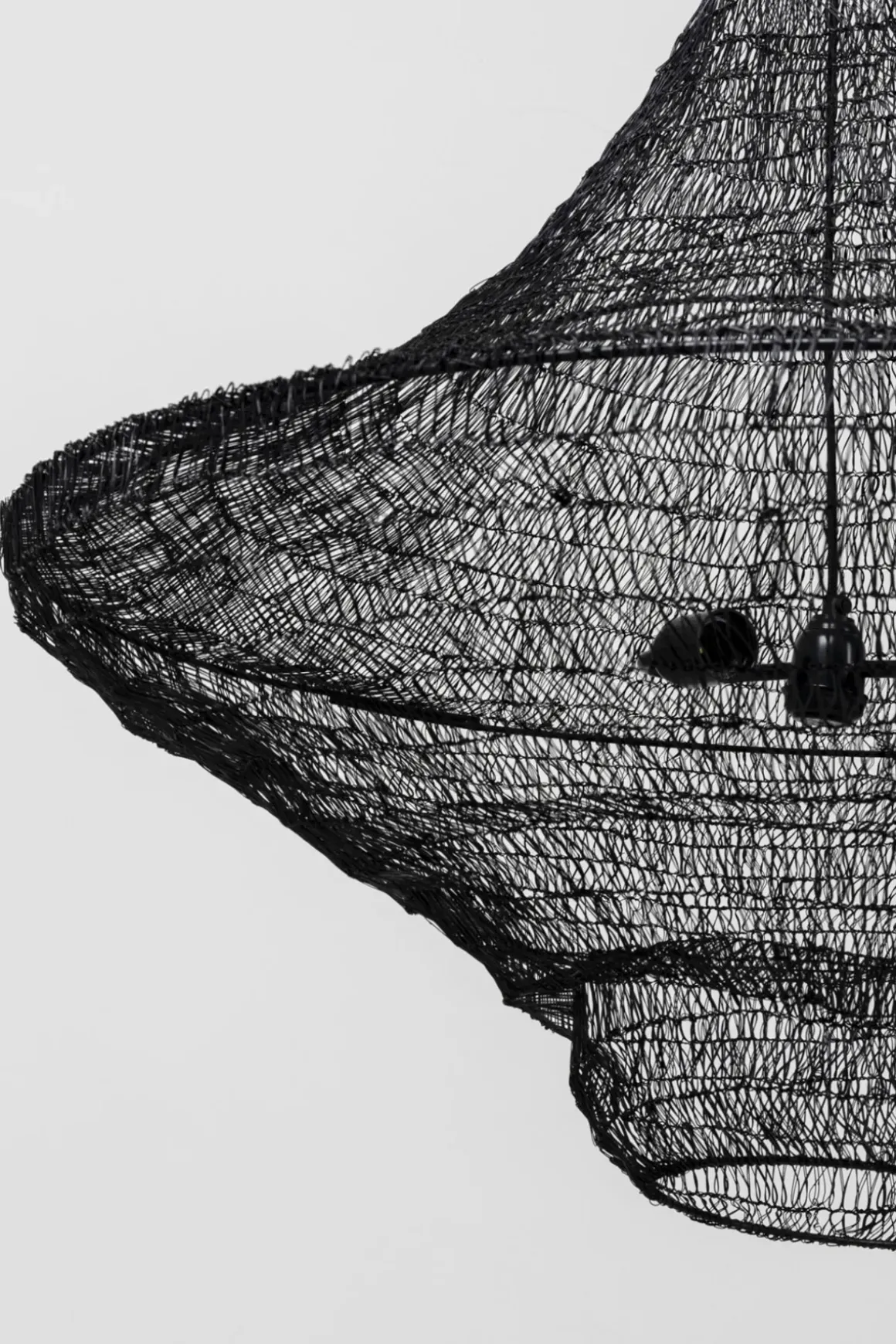 Pendel Cocoon Svart - Taklampa av nät, Ø89cm - KARE Design