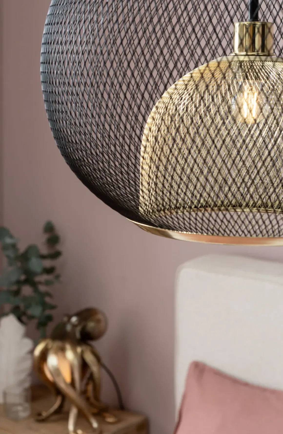 Pendel Grato - Klotformad Taklampa, Nät Svart/Guld, Ø45cm - KARE Design