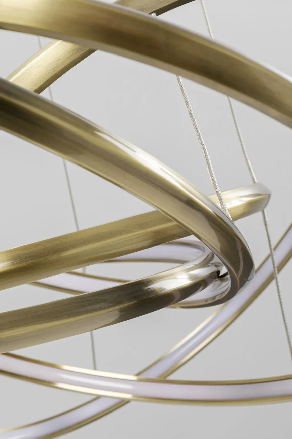 Pendel Saturn - Taklampa med Ringar i Guld LED, Ø75cm - KARE Design