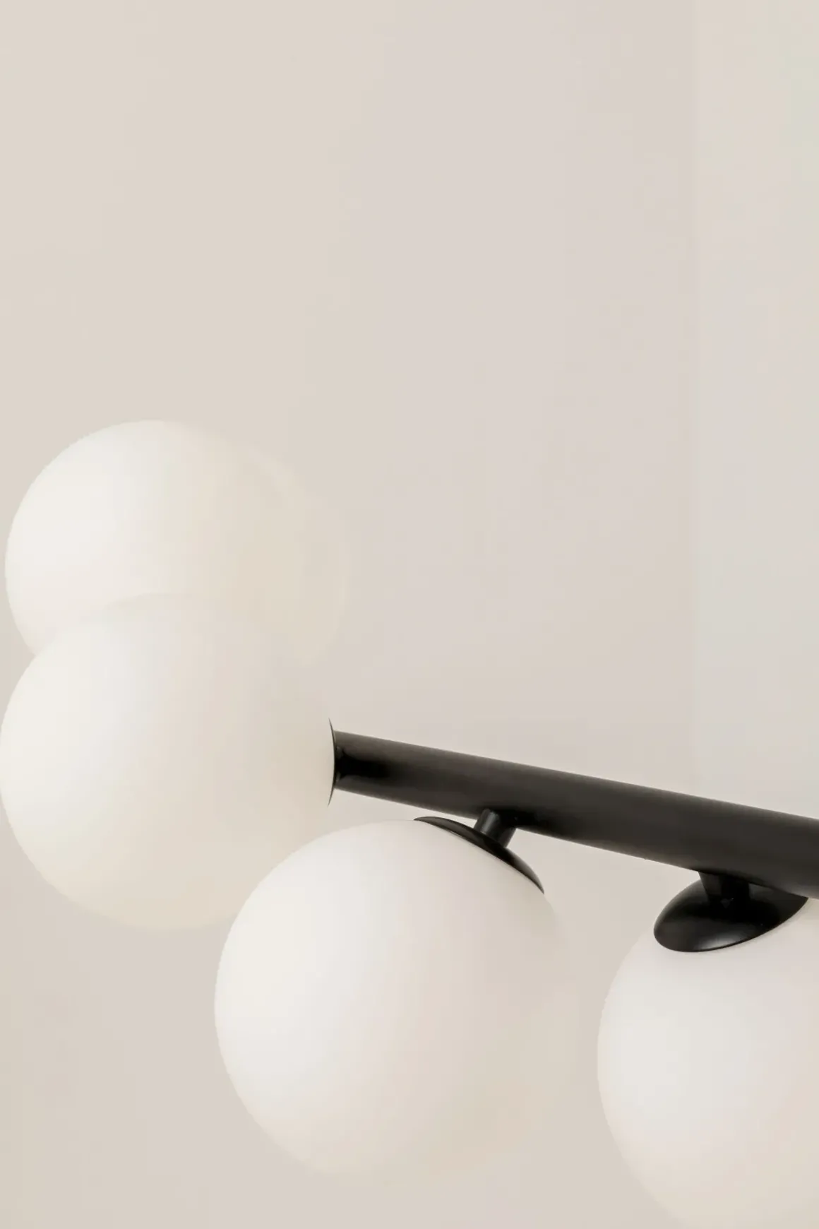 Pendel Scala Balls - Taklampa Svart/Milky 150cm - KARE Design
