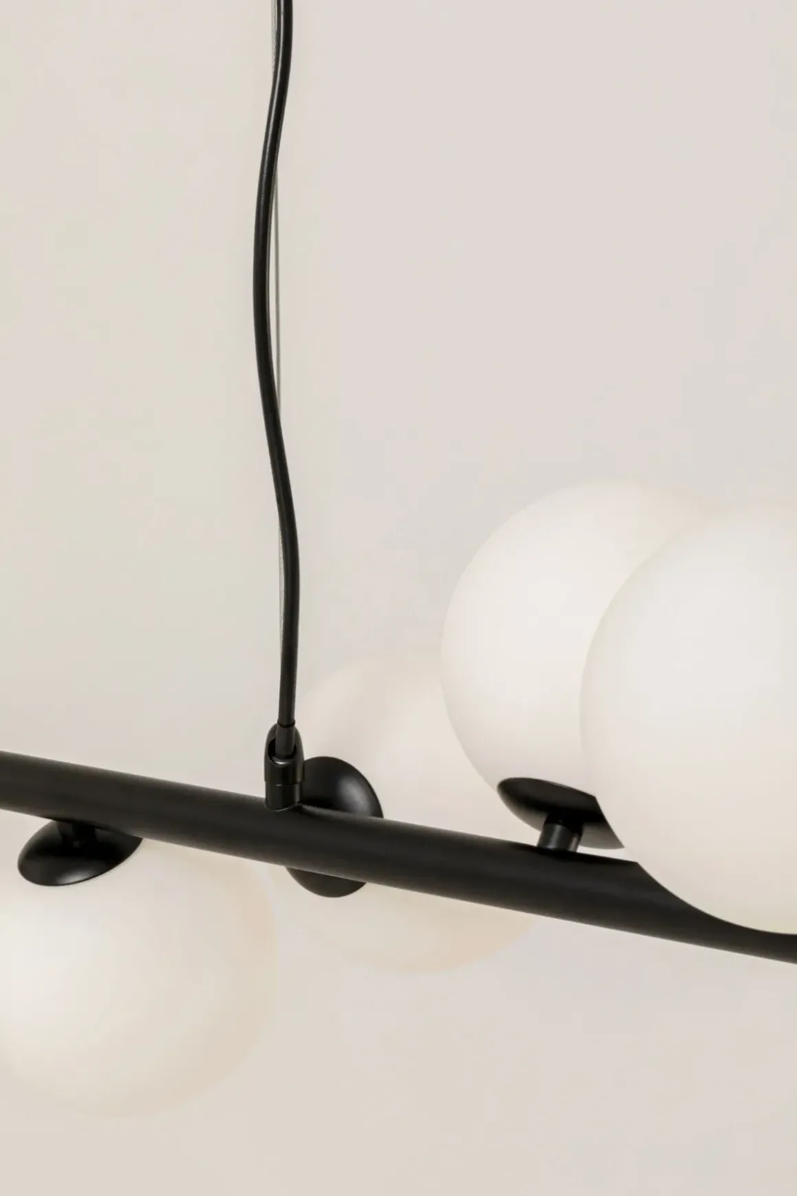 Pendel Scala Balls - Taklampa Svart/Milky 150cm - KARE Design