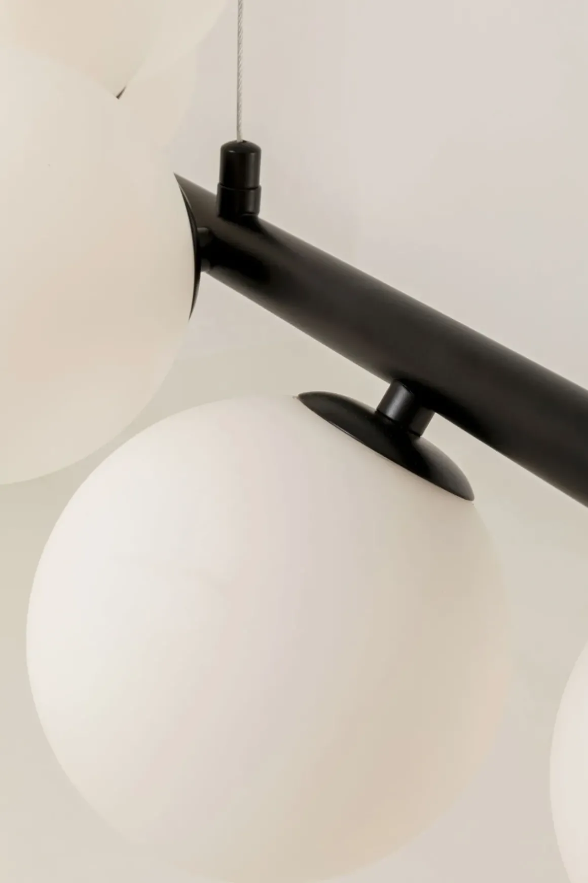 Pendel Scala Balls - Taklampa Svart/Milky 150cm - KARE Design