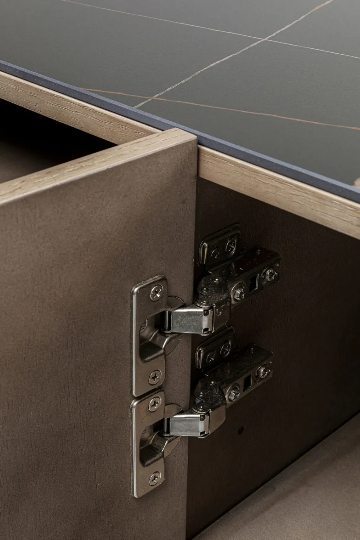 Sideboard Cesaro Ask, 3 Dörrar, 75x160cm - KARE Design