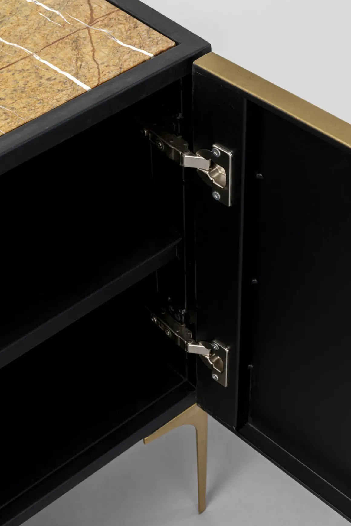 Sideboard Fuoco - 4 dörrar, 183cm - KARE Design