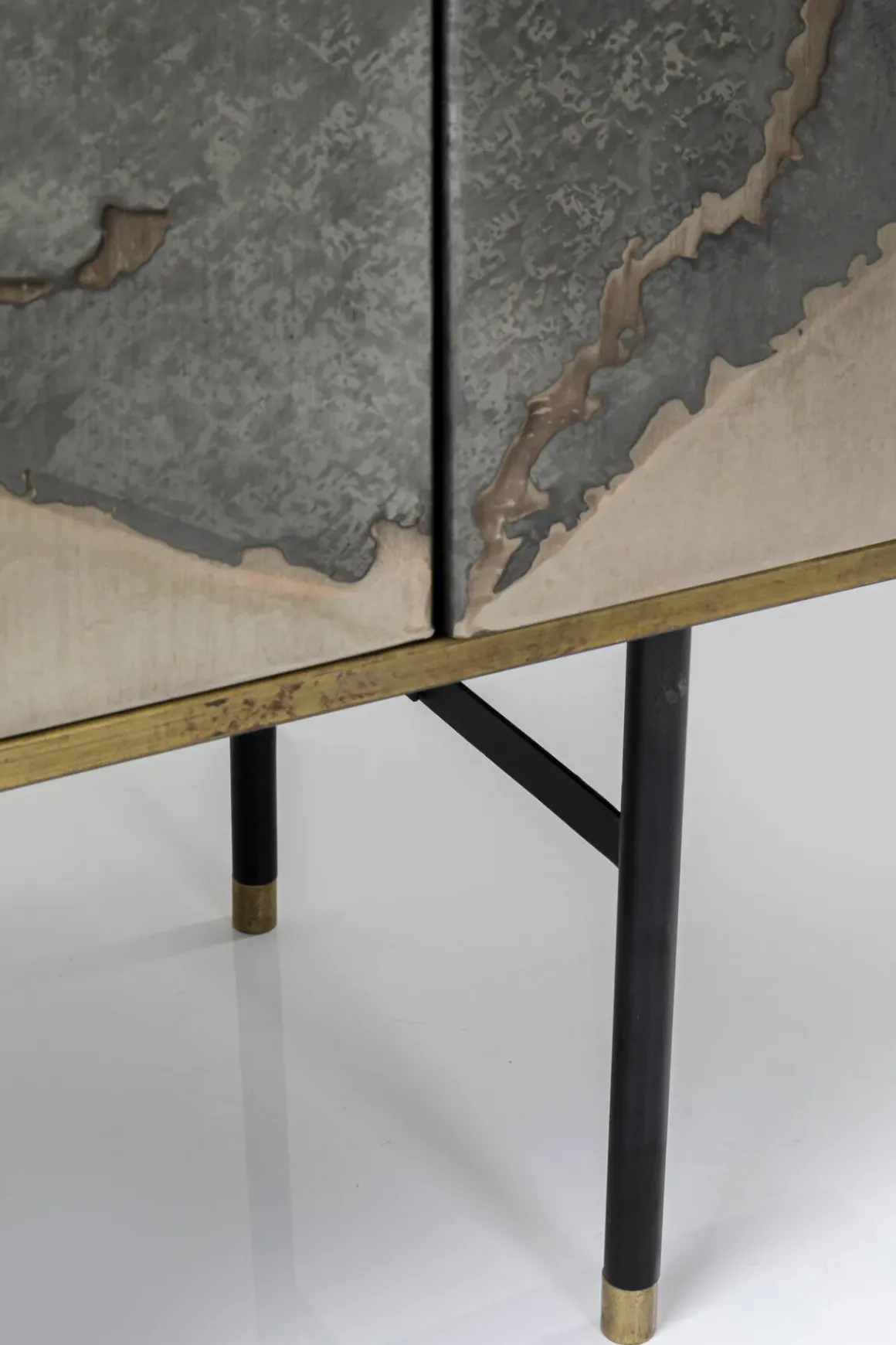 Sideboard Mancha - Lågt Skåp med 4 Dörrar, 77x183cm - KARE Design