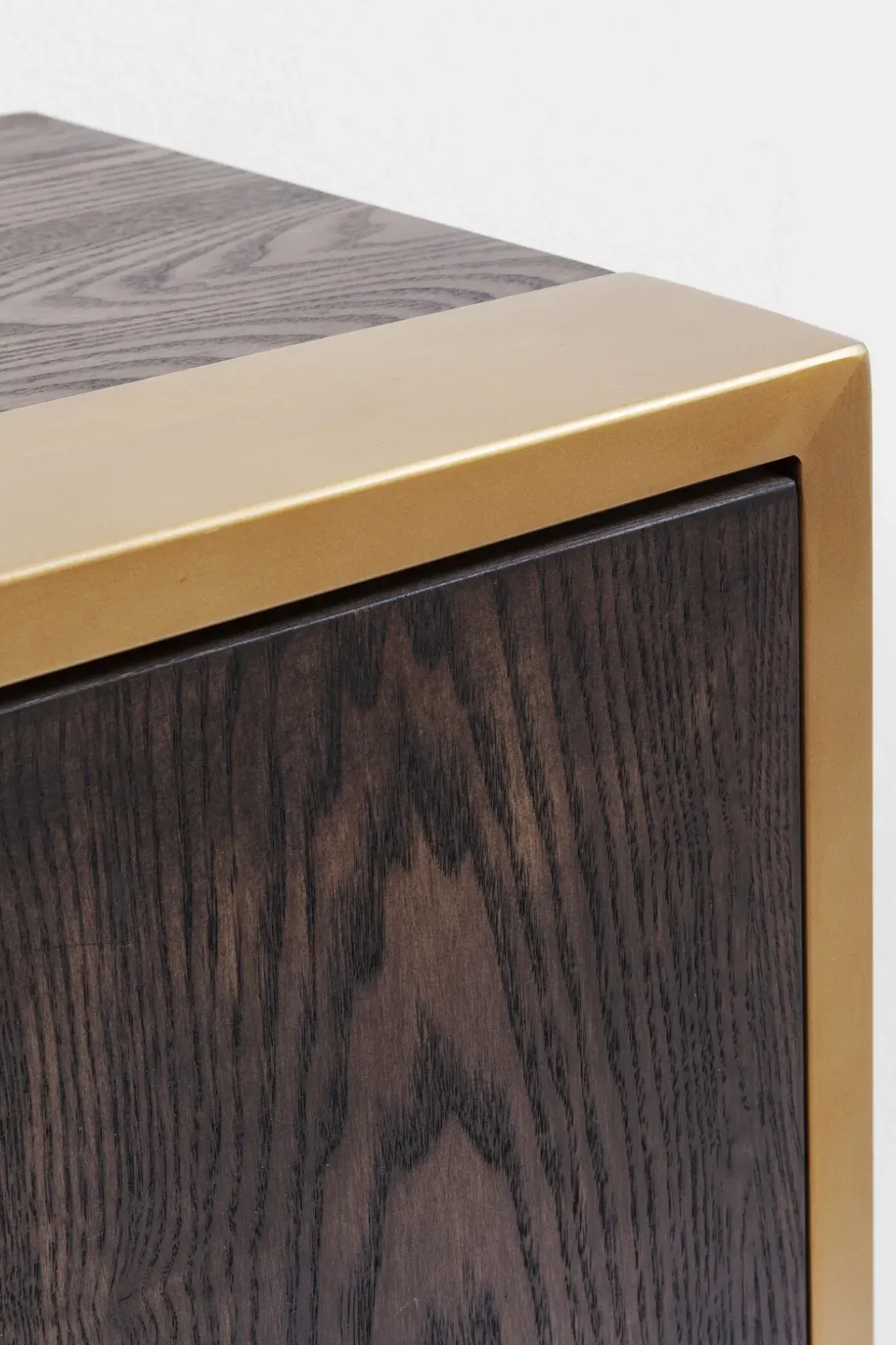 Sideboard Osaka - Mörkt Trä/Borstad Mässing, 4 Dörrar - KARE Design