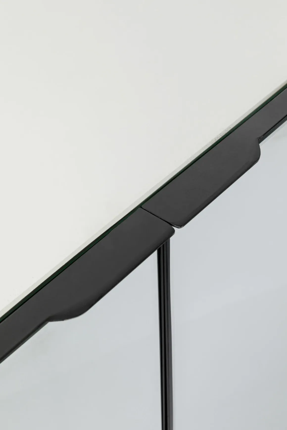 Sideboard Soran - Svart, 160x45cm - KARE Design