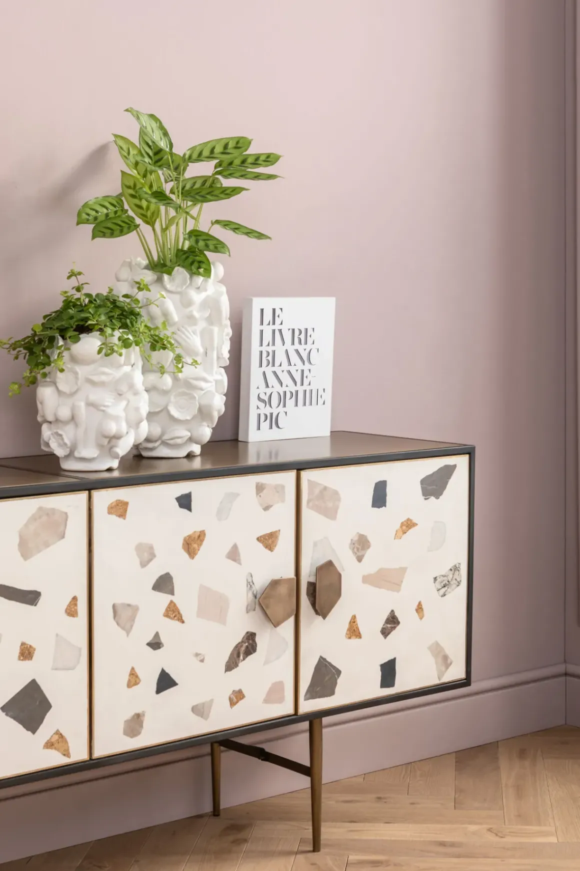 Sideboard Terrazzo - Lågt Skåp med 4 Dörrar - KARE Design
