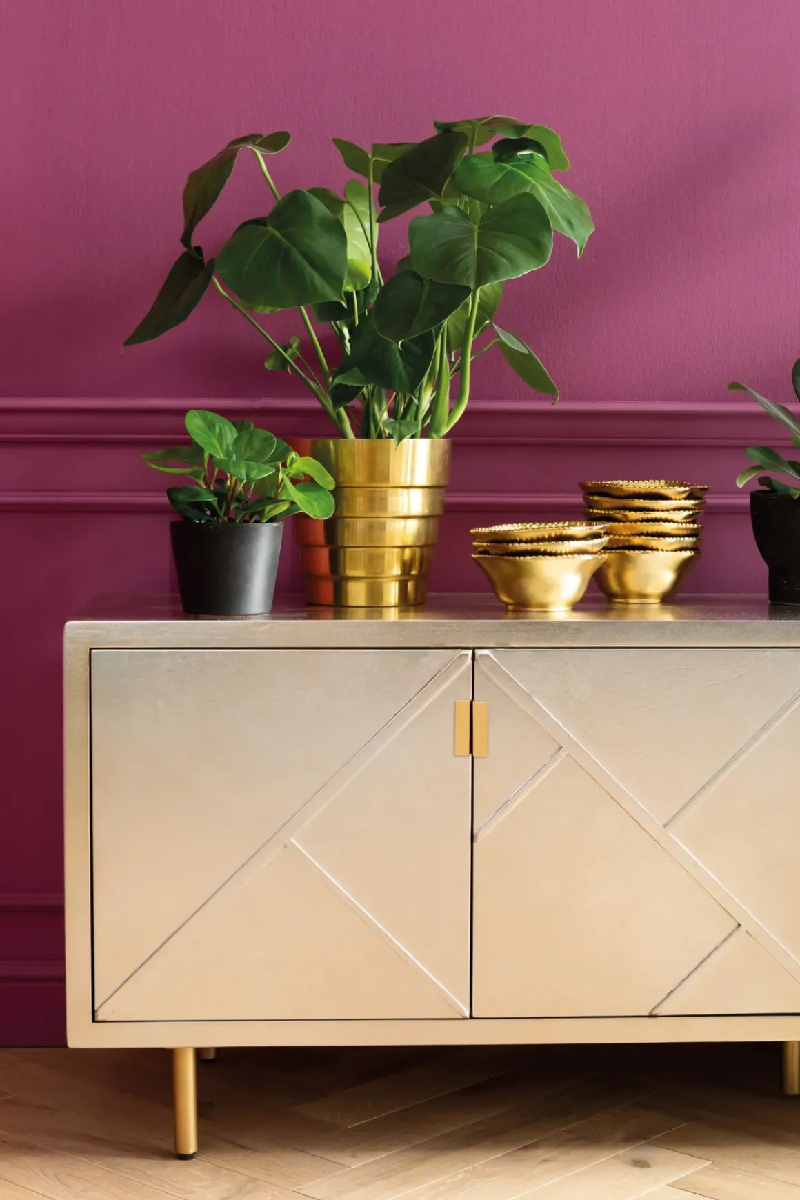 Sideboard Venice Triangle - Silver 4 Dörrar, 64x180cm - KARE Design