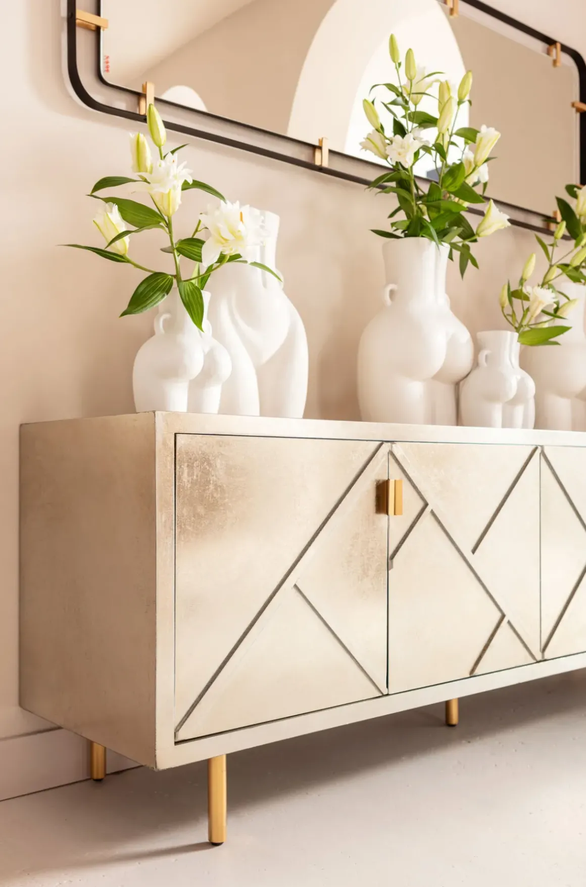 Sideboard Venice Triangle - Silver 4 Dörrar, 64x180cm - KARE Design